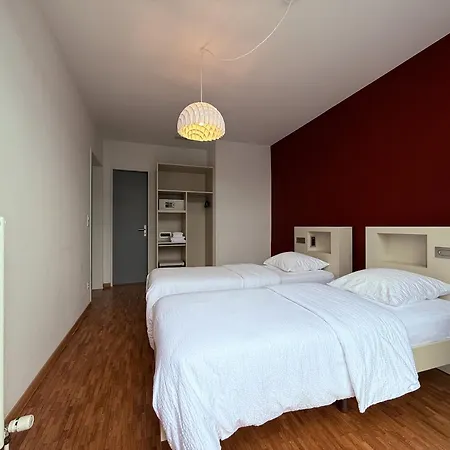 Geneva Hostel *