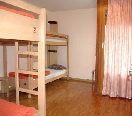 Geneva Hostel