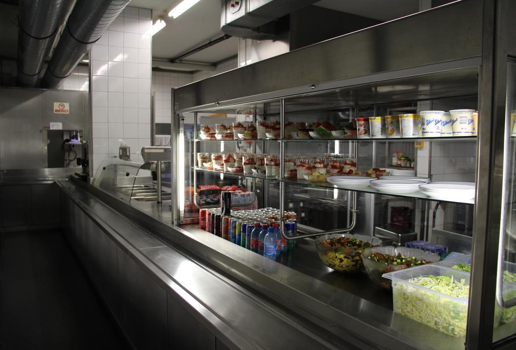 Hostel Geneva Hostel *